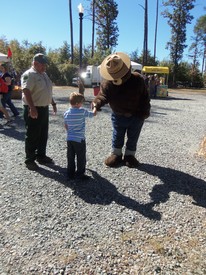 Sun 21 Oct 2012 12:05:20 PM

Andrew was stung by a yellow jacket. Luckily he did not have an alergic reaction and Smokey the Bear told him he was a tough kid.